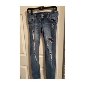 Ripped detail skinny jeans